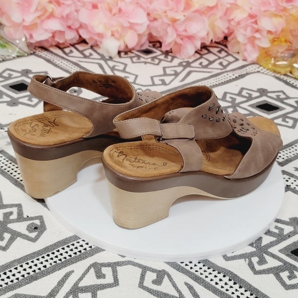 NATURALIZER SOUL Mia Taupe Wedges Size 11M - Picture 9 of 14